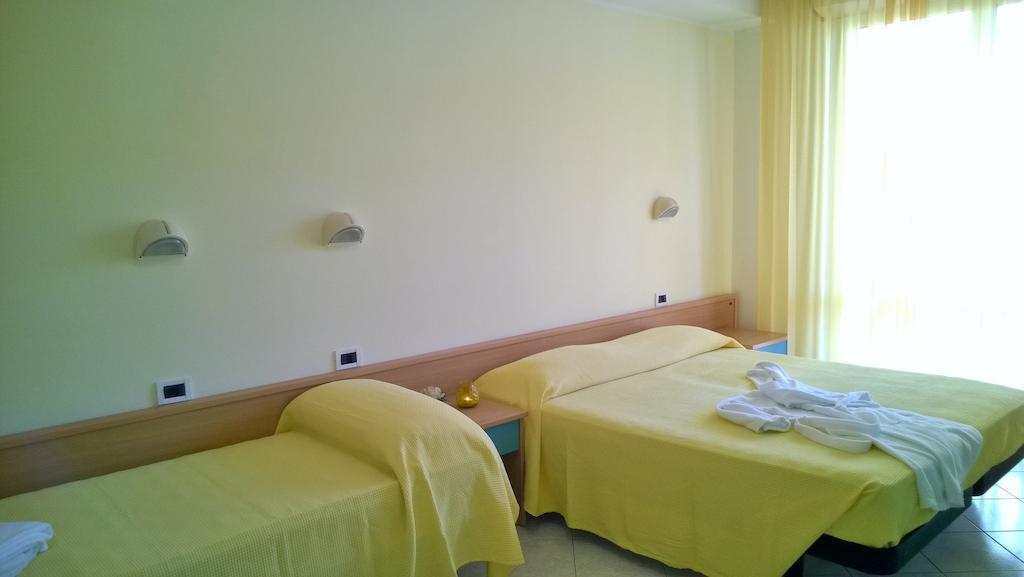 Hotel Paola Garden - Nuova Gestione Bellariva Di Rimini Room photo